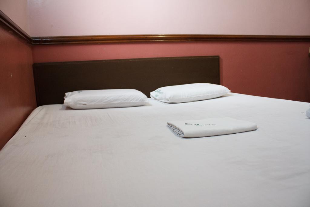 Gv Hotel - Maasin Maasin  Dış mekan fotoğraf