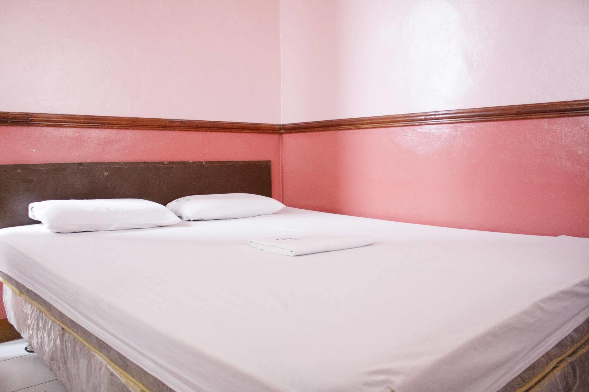 Gv Hotel - Maasin Maasin  Dış mekan fotoğraf