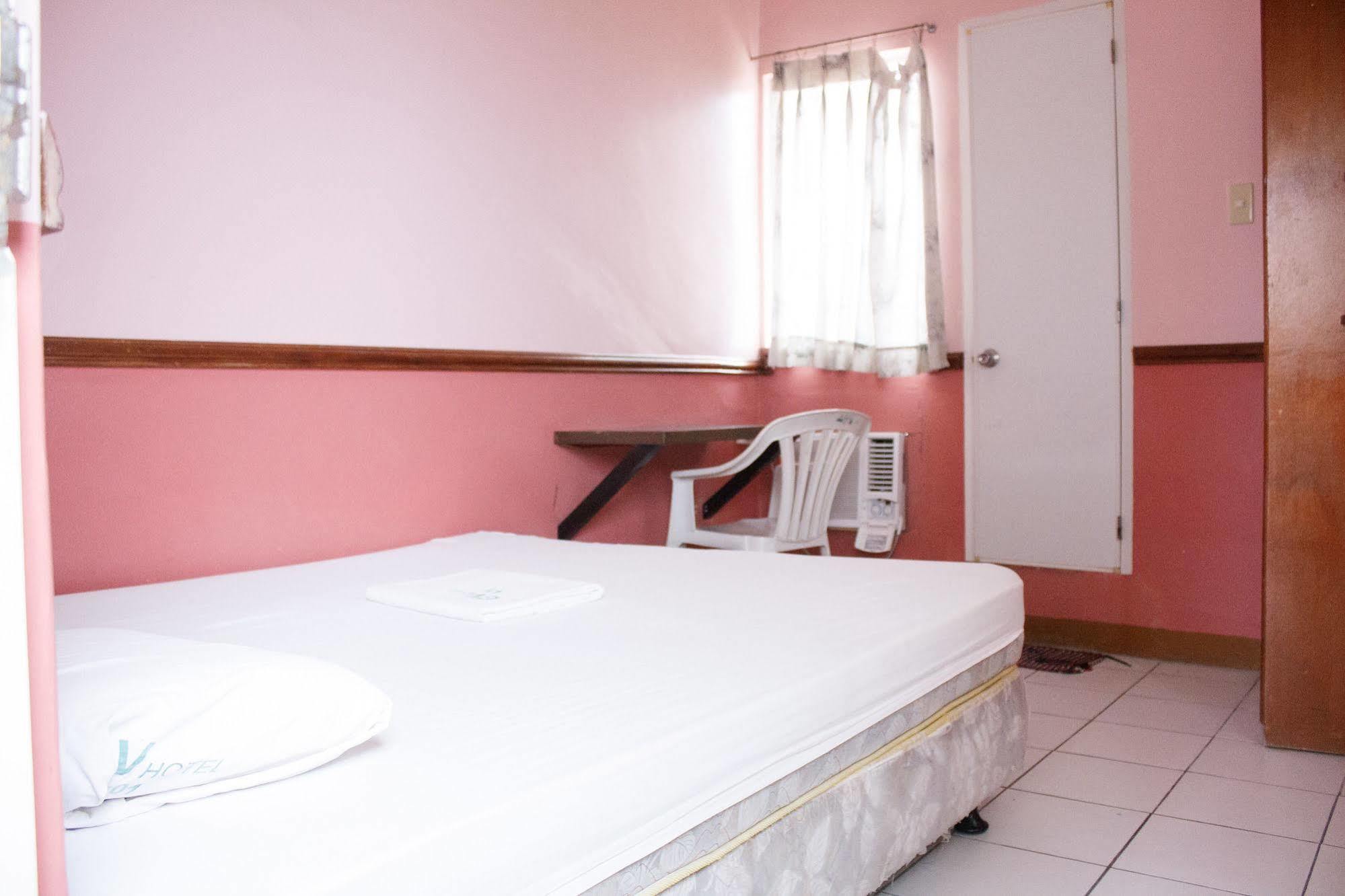 Gv Hotel - Maasin Maasin  Dış mekan fotoğraf
